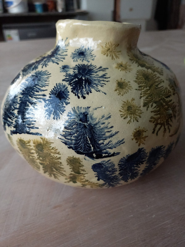 pieza de cerámica tipo jarrón